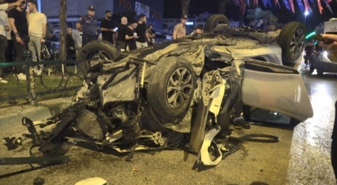 Bursa'da makas faciası! Ortalık savaş alanına döndü