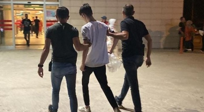 Bıçaklı gaspçı tutuklandı