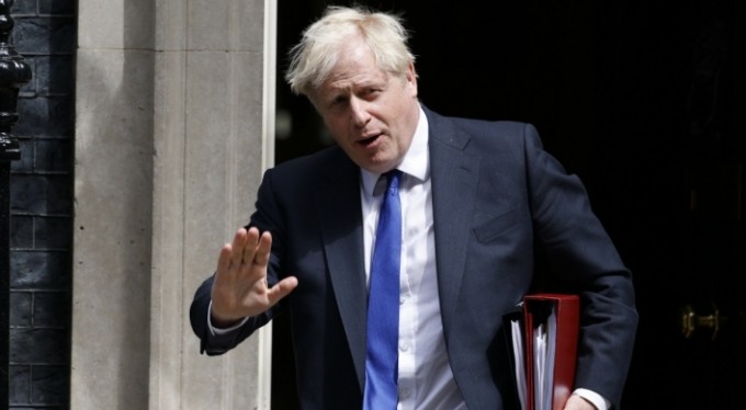 Boris Johnson'dan, yeni Başbakan Truss'a tebrik mesajı