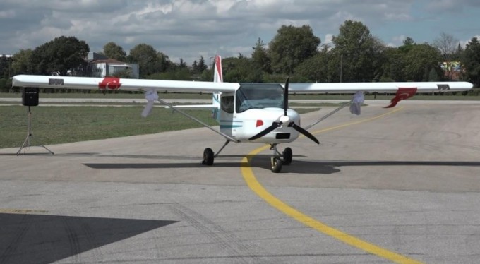 Görücüye çıktı! İşte Bursa'nın yerli eğitim uçağı