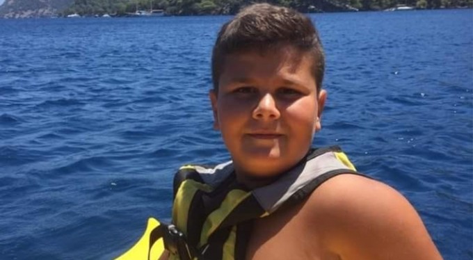 Kalp krizi geçiren 15 yaşındaki genç hayatını kaybetti