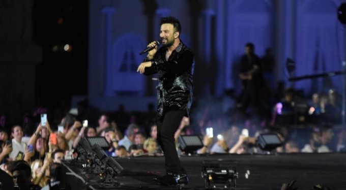 Tarkan, yüzbinlerce İzmirliyi coşturdu