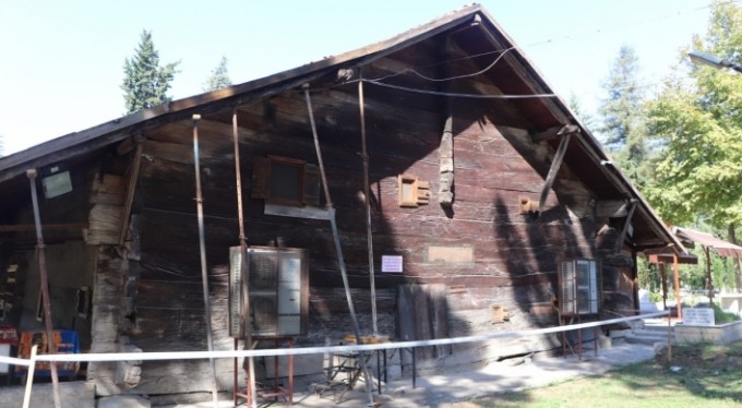 850 yıllık çivisiz cami yıkılma tehlikesi ile karşı karşıya