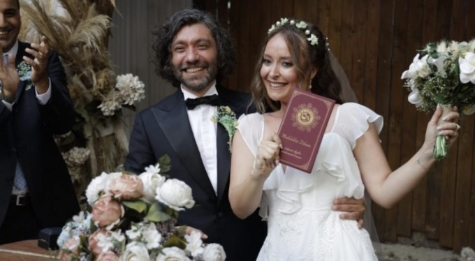 Bursa'da bilim, sanat ve emniyet camiasını bulaştıran düğün