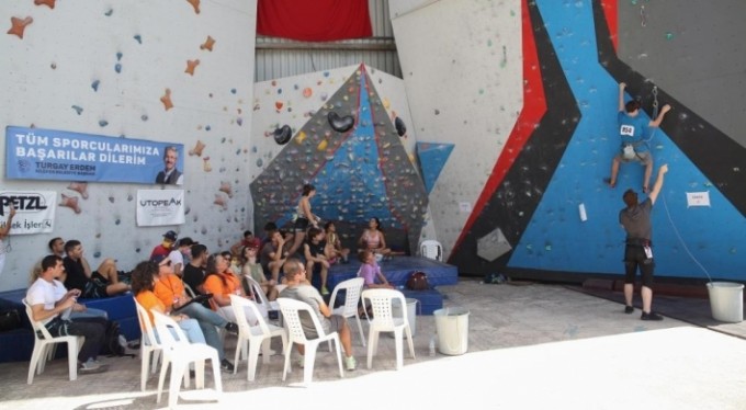 Bursa'da Lider Tırmanma Yarışması nefes kesti