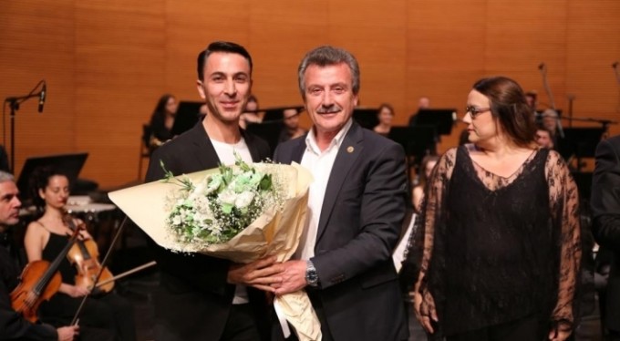 Bursa'da Bozkırın Tezenesi'ne senfonik anma