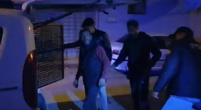 Bursa'da çatıda yakalanan hırsızdan şaşırtan savunma: "Çatıya uyumak için çıkmıştım"