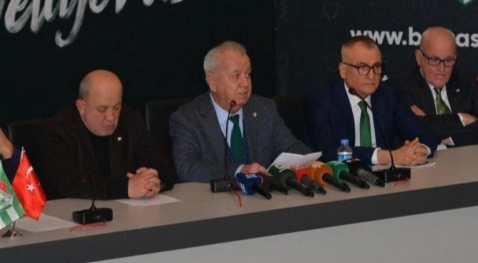 Bursaspor Divan Kurulu Başkanı Galip Sakder: "Yönetime sahip çıkılmalı"