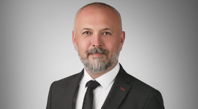 TÜRSAB'da İsmail Kalkandeler, Saraçoğlu'na rakip oluyor