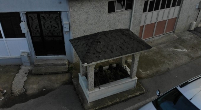 Şehir efsanesi köyü ikiye böldü... Bursa'da o mezar aşkından ölen kıza mı ait?