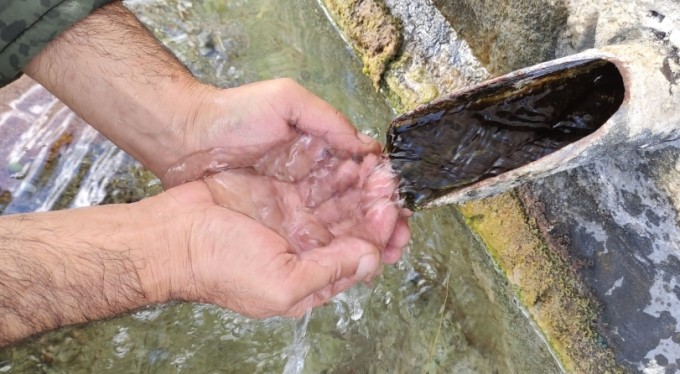 Bursa'da ameliyattan korkan prostat hastaları bu sudan içiyor