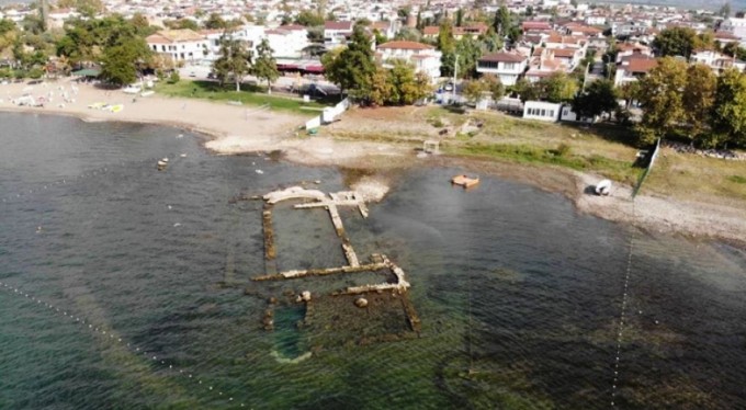 Bursa'yı kuraklık vurdu! 2 bin yıllık tarihi bazilika su üzerine çıktı