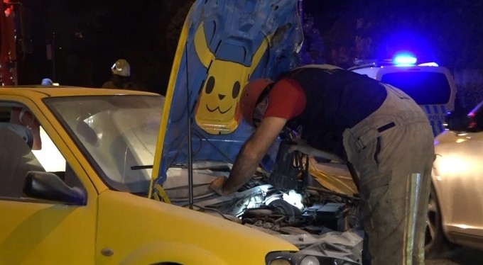 Bursa'da feci kaza! Önce ağaca çarptı sonra savruldu