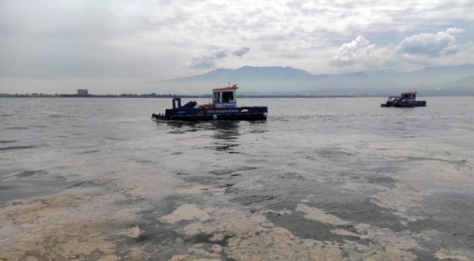 Marmara Denizi'nden 1 yılda 18 ton müsilaj temizlendi