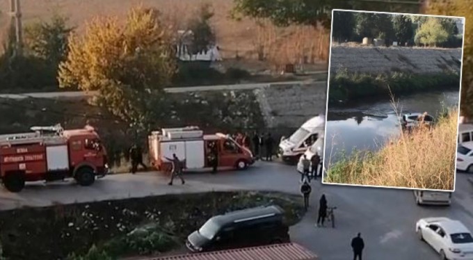 Bursa'da kontrolden çıkan araç dereye uçtu