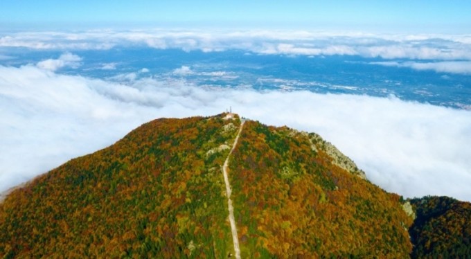 Uludağ'da sonbahar güzelliği havadan görüntülendi