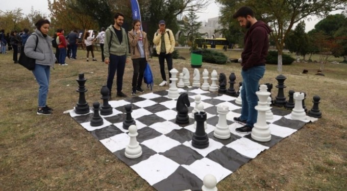 Bursa'da üniversitelilere 'Hoş geldin' şöleni