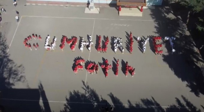 Bursa'da 300 öğrenciden Cumhuriyet koreografisi yazdı!