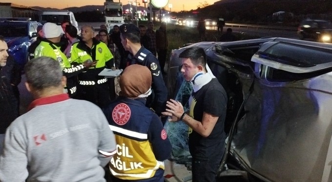 Bursa'da feci kaza! Takla atan otomobil hurdaya döndü