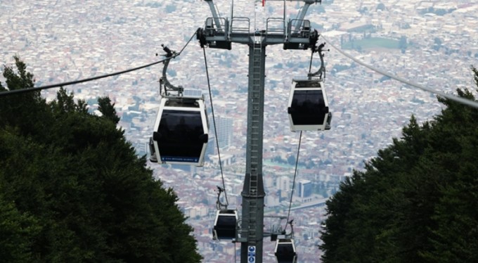 Uludağ'a çıkacaklar dikkat! Teleferiğe lodos engeli