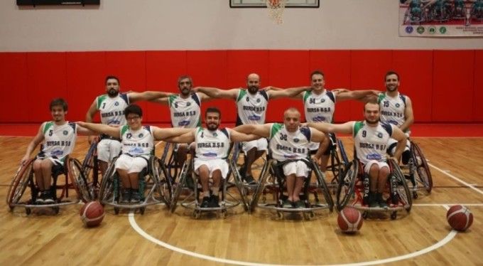 Bursa'nın engel tanımayan basketçileri Süper Lig yolunda