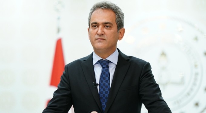 Bakan Özer açıkladı... Bursa'da alevileri aşağılayan din öğretmenine soruşturma!