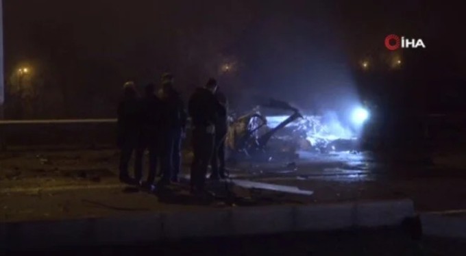 Polis servisine bombalı saldırı: 8 polis yaralandı