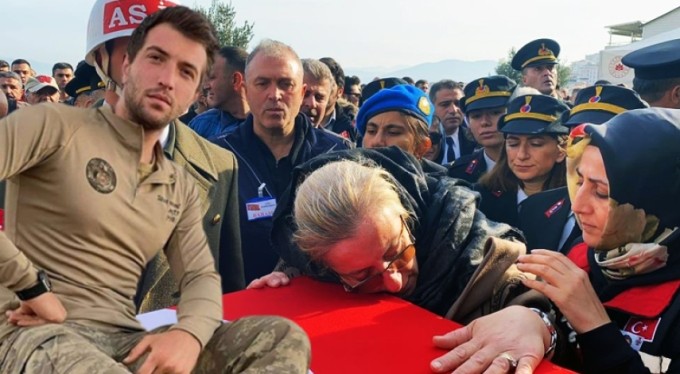 Bursa şehidine ağladı! Bu acının tarifi yok