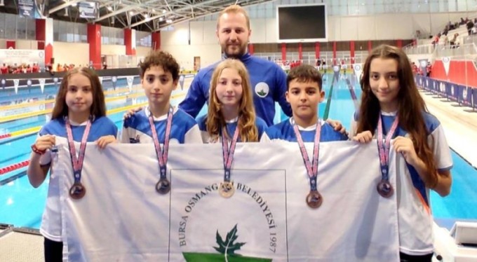 Osmangazili kulaçlar madalyaya doymuyor