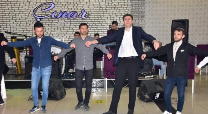 Bütün köy mutluluk dağıttı