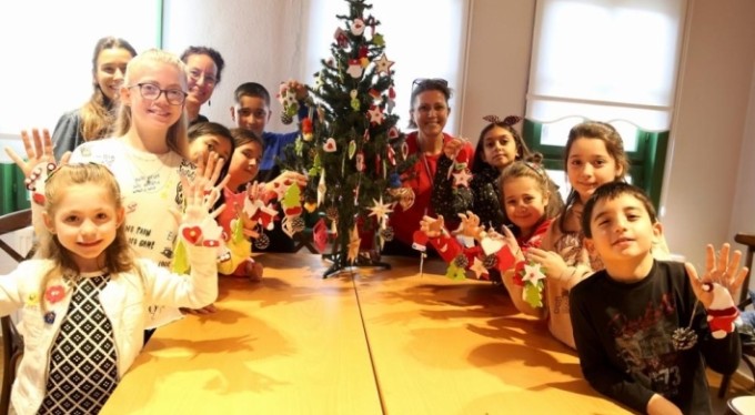 Nilüfer'de yılbaşı süslerini kendileri yaptı