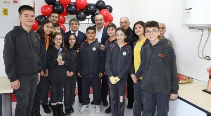 Mudanya Belediyesi'nden öğrencilere fen bilimleri laboratuvarı