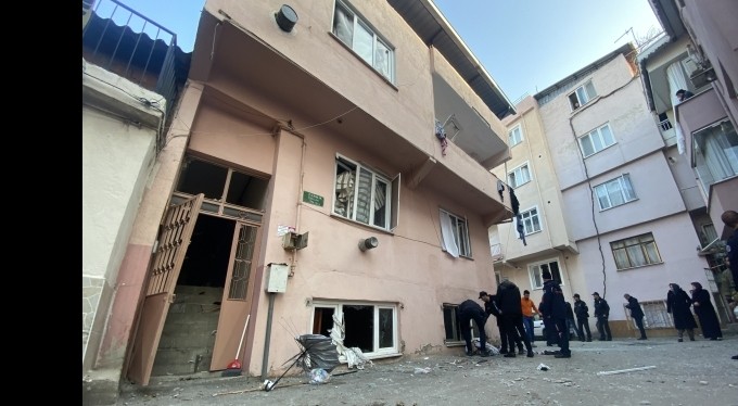 Bursa'da patlama sonucu sokak savaş alanına döndü
