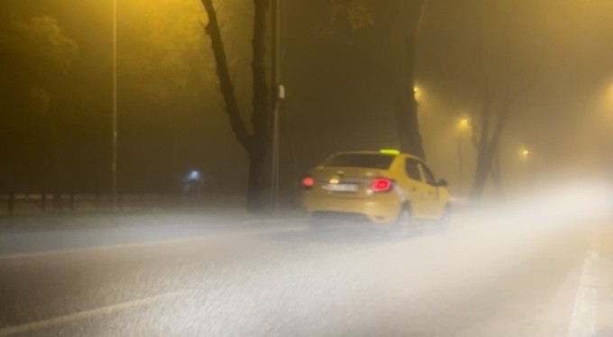 Bursa'da sisli hava etkisini gösterdi, görüş mesafesi 25 metreye düştü
