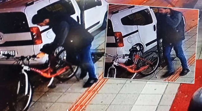 Bursa'da bisiklet hırsızı kamerada! Saniyeler içinde alıp kaçtı