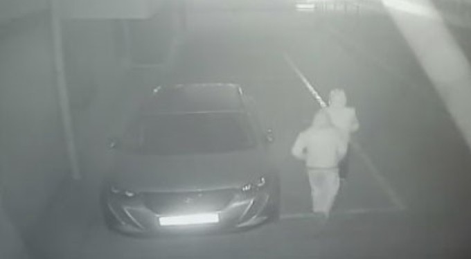 Bursa'da balkon hırsızları yakayı ele verdi