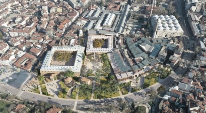 Bursa'da tarihi Hanlar Bölgesi'nde zaman tersine akıyor