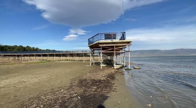 Bursa'da kuraklığın en acı görüntüsü!  İznik Gölü 400 metre çekildi