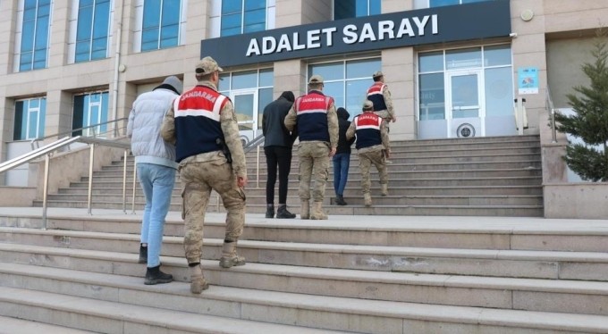 5 ilde dolandırıcılık operasyonu! Kendisini Bursa Arıcılık Birliği personeli olarak tanıtıp...