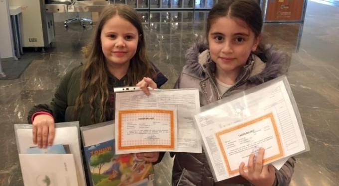 Karnesini alan öğrenciler Bursa Fetih Müzesi'ne koştu