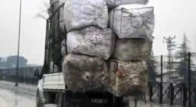 Bursa'da tehlikeli taşımacılık kamerada