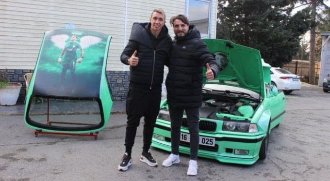 Bursalı gençten Muslera'ya sürpriz