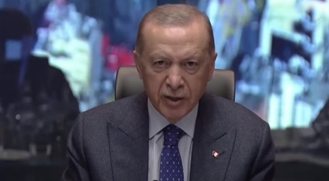 Cumhurbaşkanı Erdoğan koordinasyon merkezinde...  10 il, OHAL Bölgesi ilan edildi