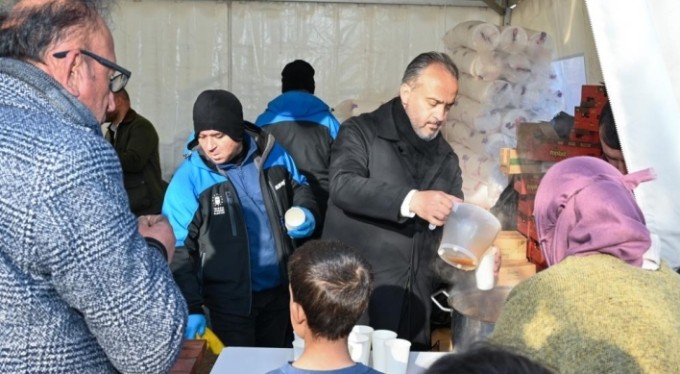Başkan Alinur Aktaş deprem bölgesinde