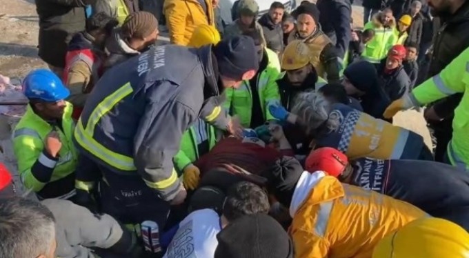 Hatay'da 55 saat sonra enkazdan sevindirici haber