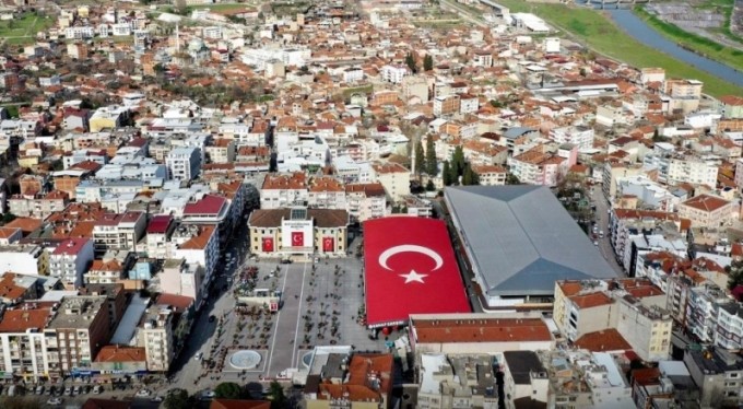 Mustafakemalpaşa'da nüfus arttı