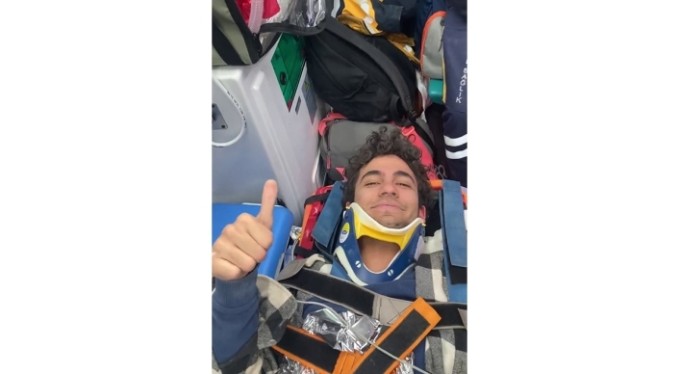 Enkaz altından 69. saatte sağ çıkarılan 19 yaşındaki gencin ilk isteği kitapları oldu