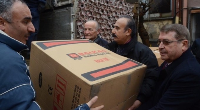 &nbsp;Bursa'dan depremzedelere 600 adet soba yardımı