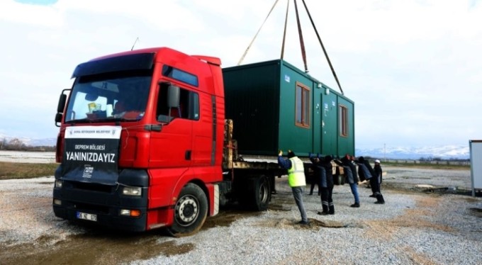 Bursa Büyükşehir'in konteynerleri yola çıktı! Kahramanmaraş'a gidiyor