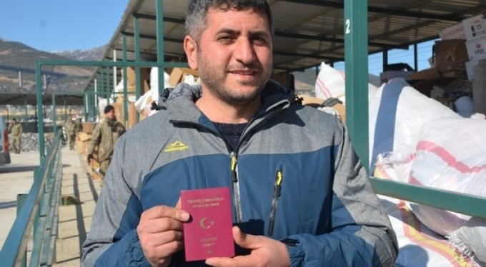 Depremzedeler için gönderilen monttan pasaport çıktı